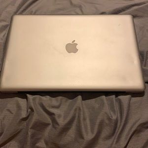 max book pro (silver) needs a charger